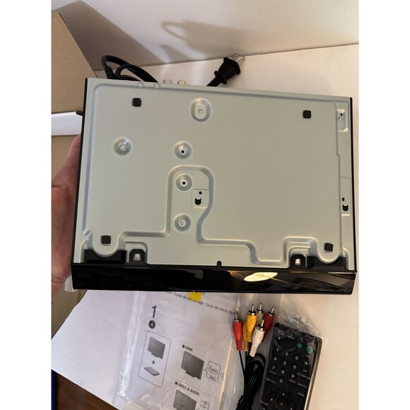 Sony DVP-SR510H DVD Upscaling Player - Black
Open box. - Picture 3 of 7